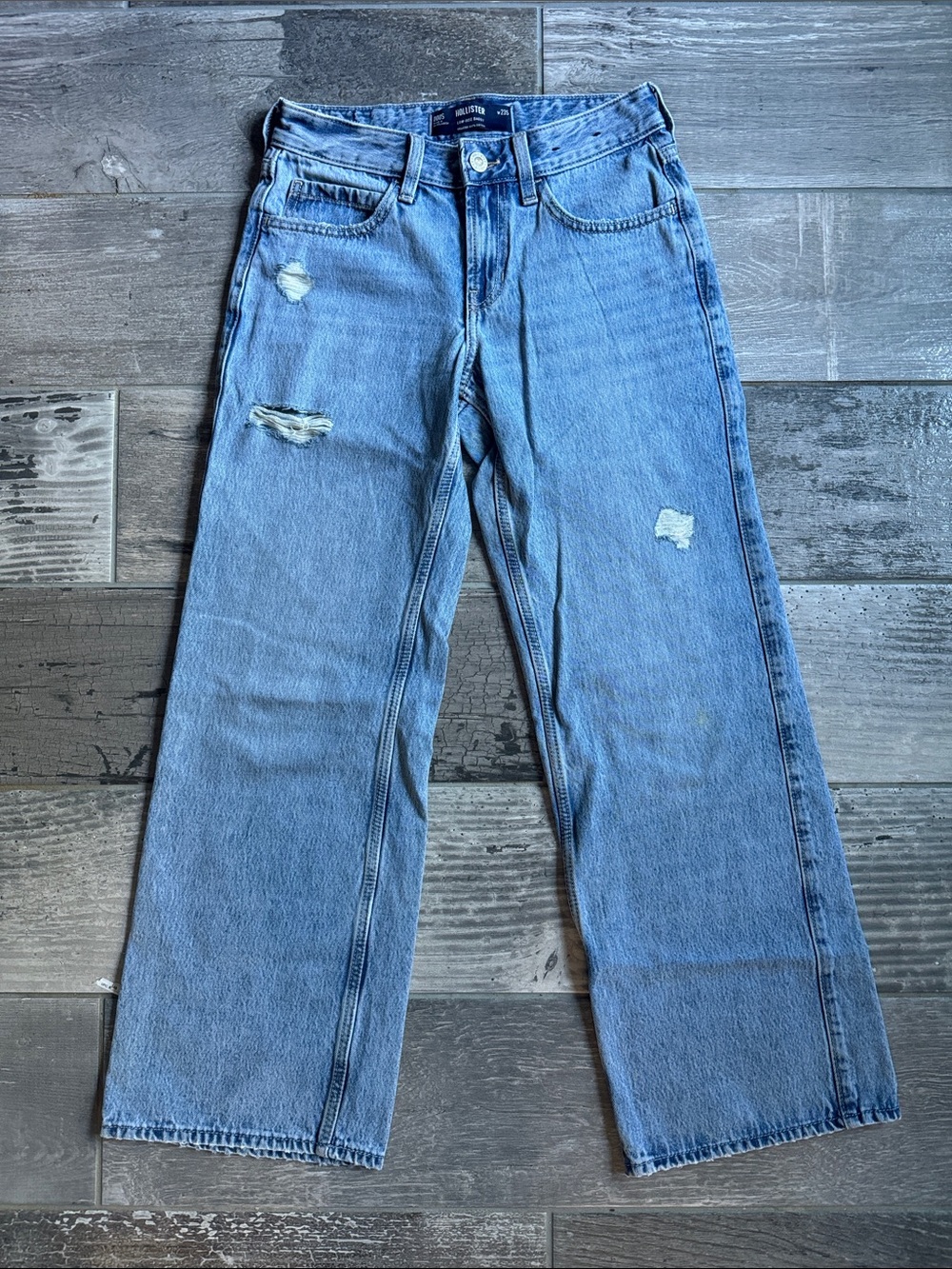 Hollister Low-Rise Baggy Jeans